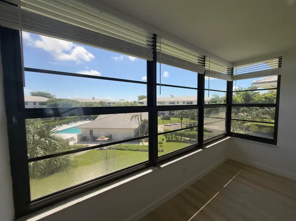 3710 Whitehall Dr, West Palm Beach, FL