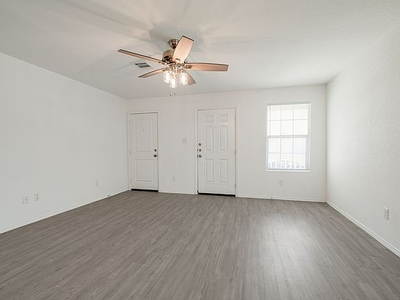 5th image of 10531 McClintock Dr