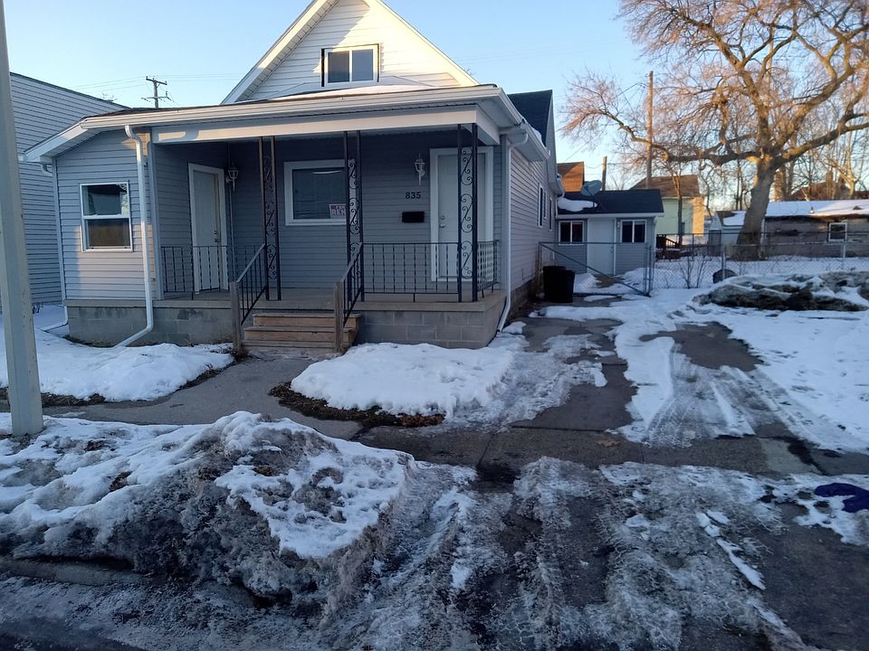 1st image of 835 Griswold St