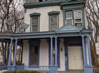 42 5th Ave, Troy, NY 12180