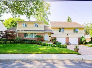 131 Finucane Pl, Woodmere, NY