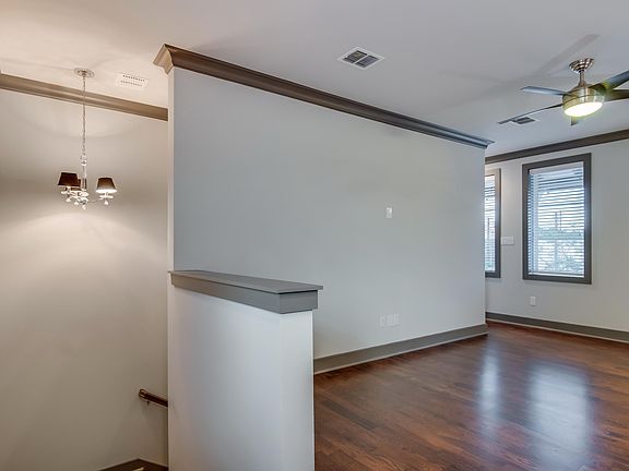 2nd image of 516 E Ashby Pl #103