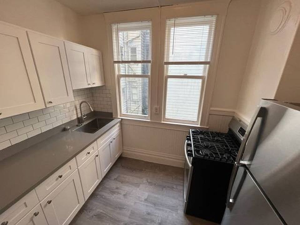1st image of 3955 17th St #14