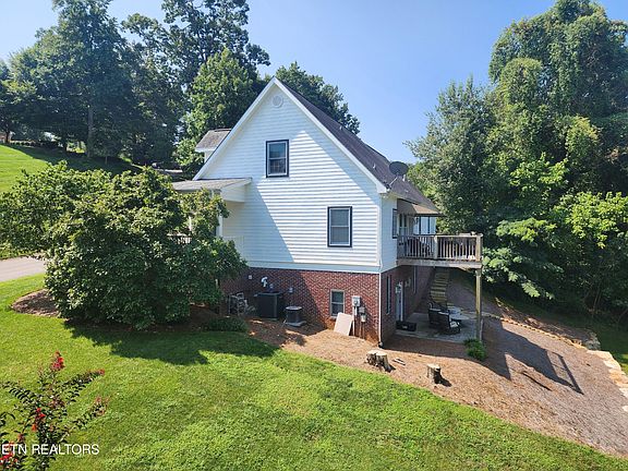 3rd image of 6805 Crystal View Way