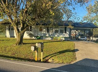214 Pinecrest Rd, Jacksboro, TN 37757