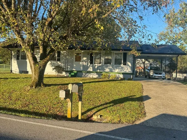 214 Pinecrest Rd, Jacksboro, TN 37757