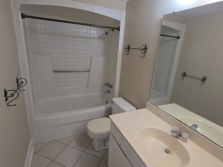2009 Greene St #513 — Photo 15