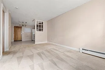 1 bed, 560 sqft, $1,900 — Photo 4