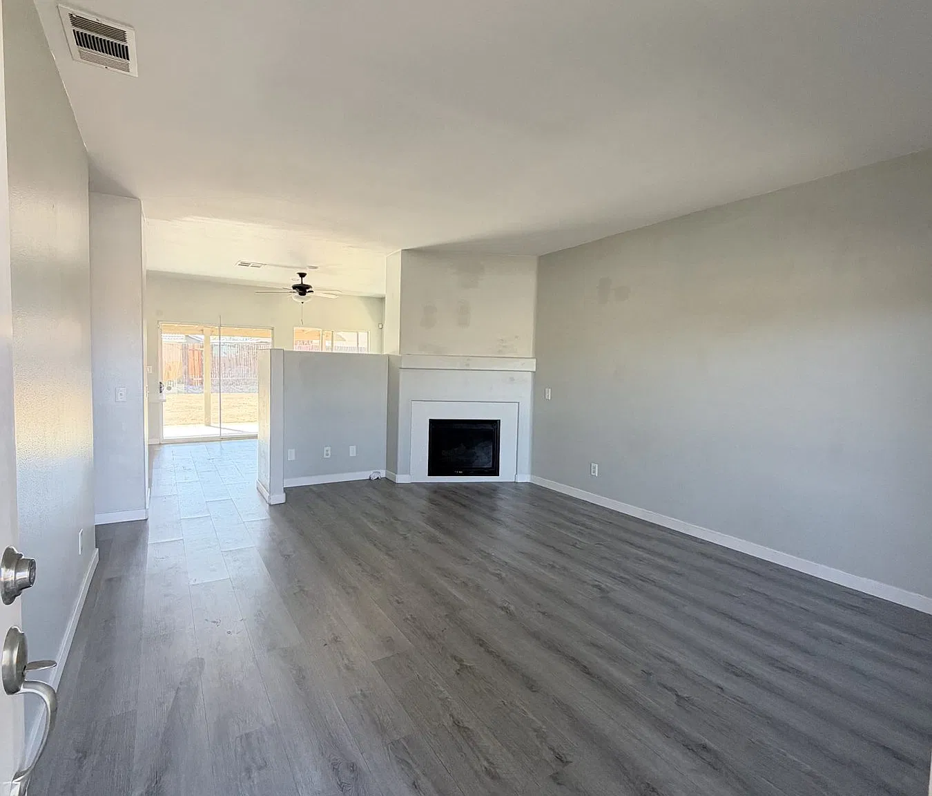3 bed, 1635 sqft, $2,500 — Photo 2