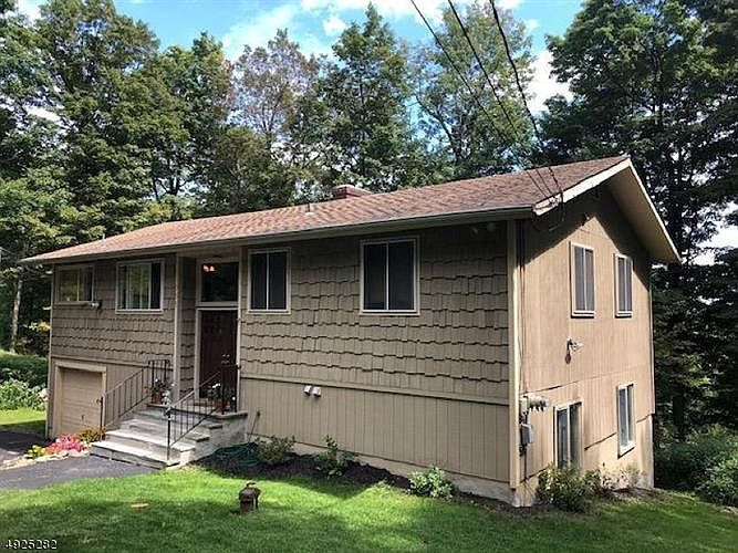 1st image of 558 Grandview Dr