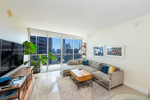 475 Brickell Ave #4213 Photo 1