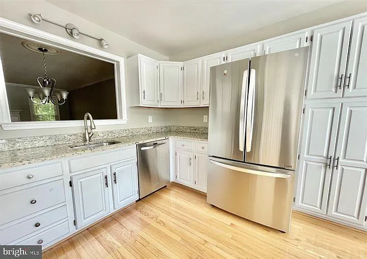 154 Washington St — Photo 8