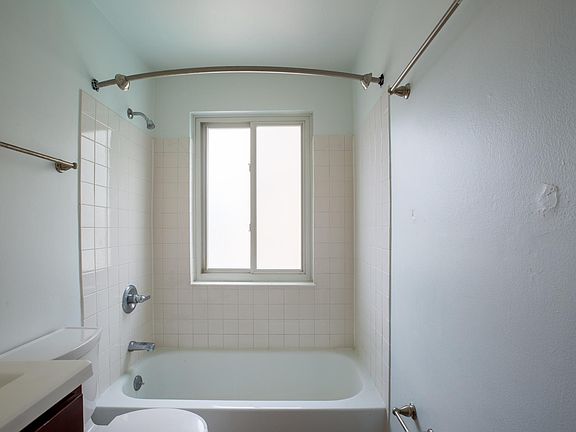 4th image of 15 N Corona St #101