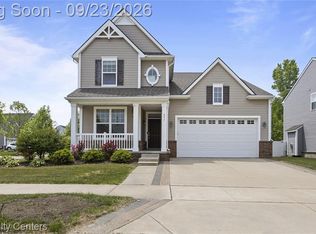 451 Goodrich St, Wixom, MI 48393