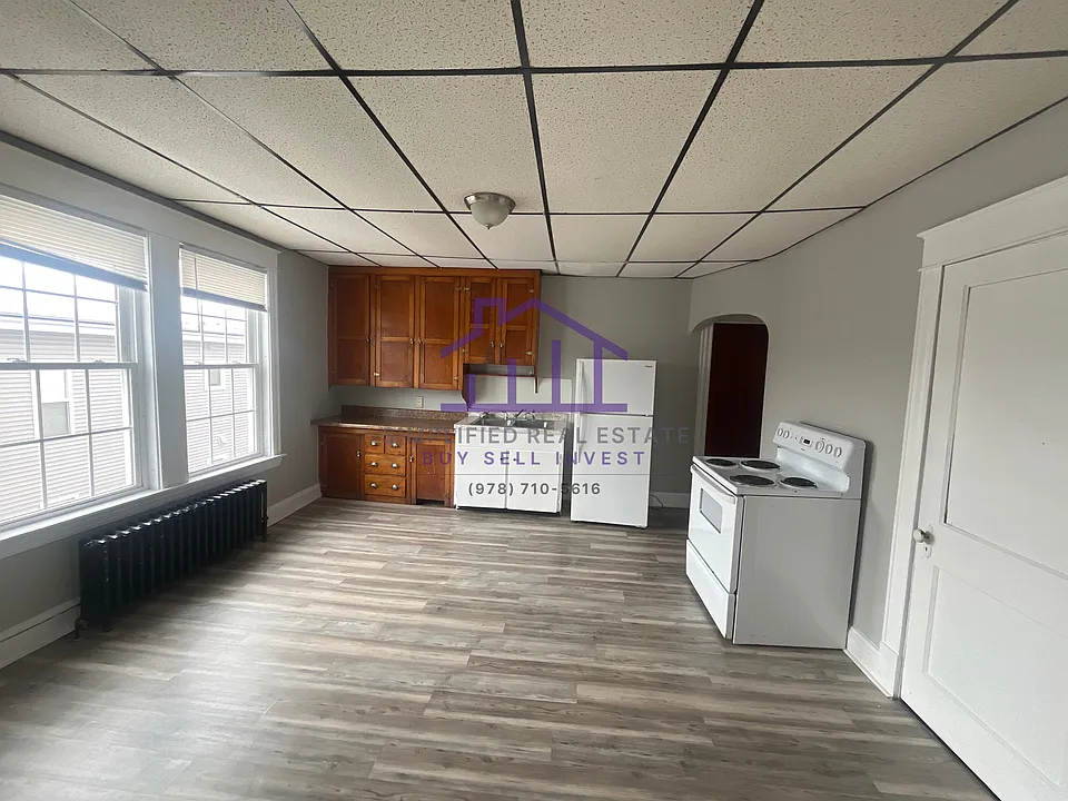 141 Bartlett St #3