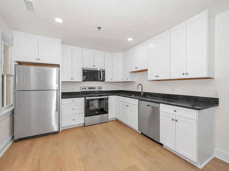 112 N Market St #0 — Photo 5