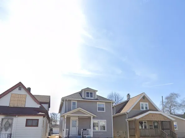 917 Manitoba Ave #1, South Milwaukee, WI 53172