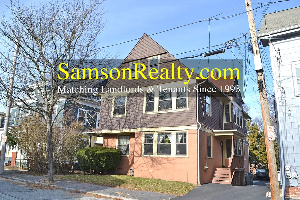 4 bed, $3,200 — Photo 1