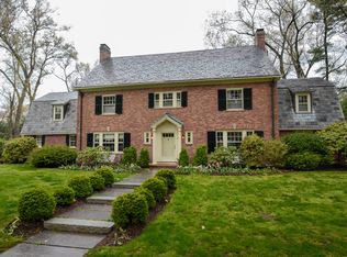 182 Farmington Rd, Longmeadow, MA 01106