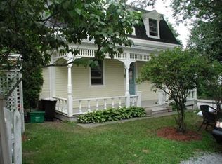 52 3rd St, Newport, RI 02840