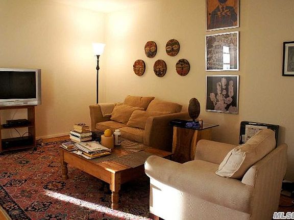 3rd image of 11045 Queens Blvd APT 301