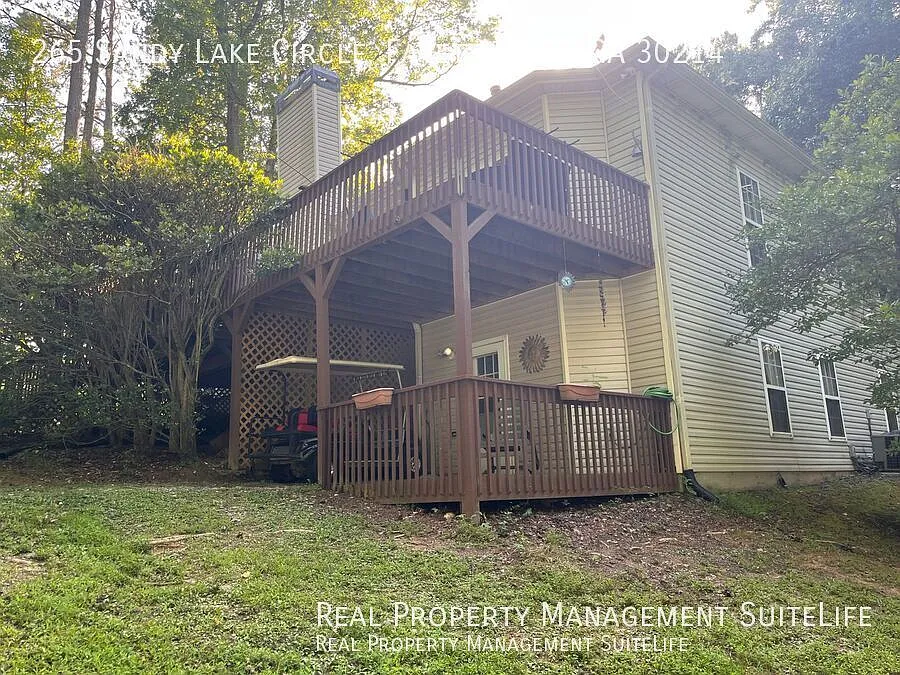 Fully Furnished Lakefront In-Law Suite Newly Updated, Private & Move-In Ready, All Utilities Incl... — Photo 3