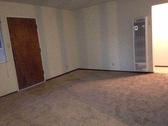 Spacious living room