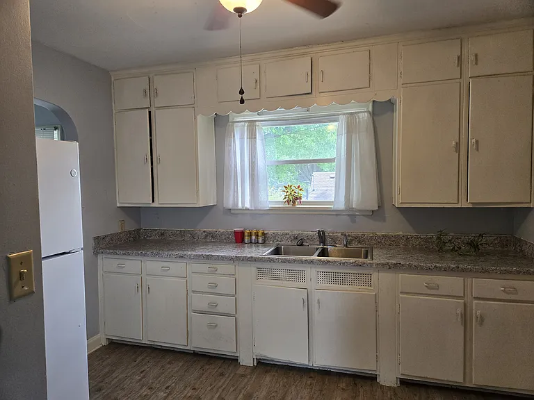 2615 Davenport Ave #2 — Photo 7
