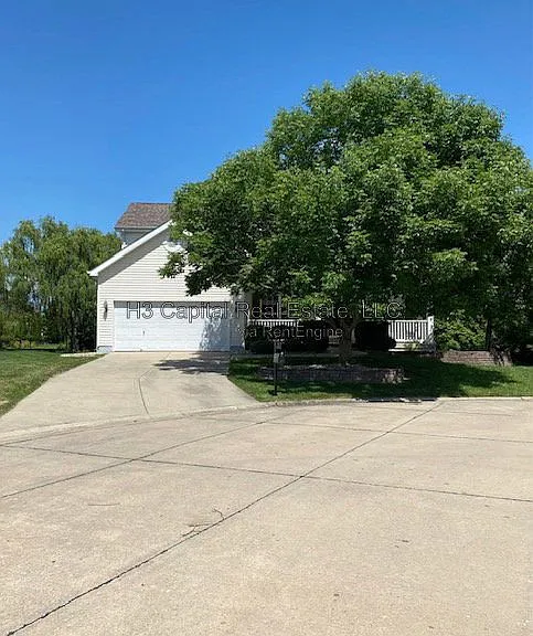 2209 Tigers Way — Photo 3