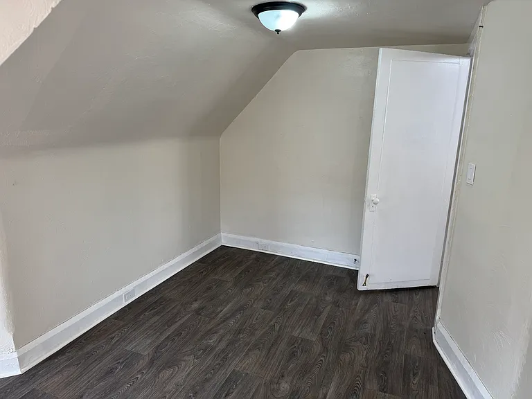 21 Oakwood Rd #2 — Photo 11