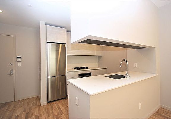 5th image of 1511 Bedford Ave #1R