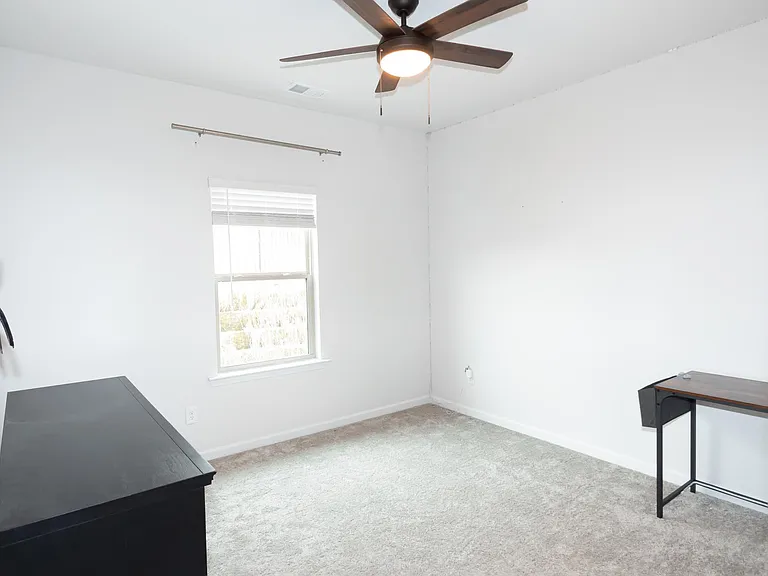144 Madison Bnd — Photo 43