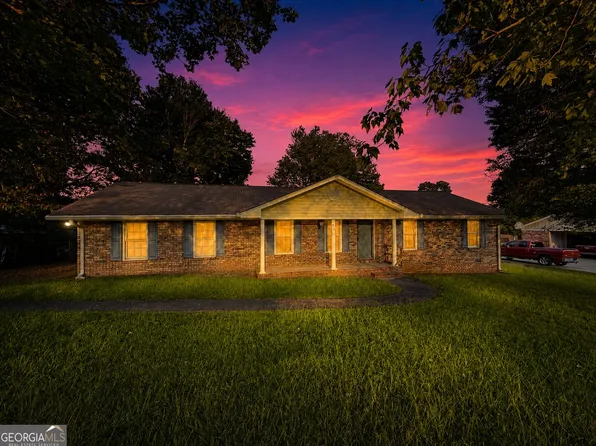 25 Montre Cir SE, Silver Creek, GA 30173