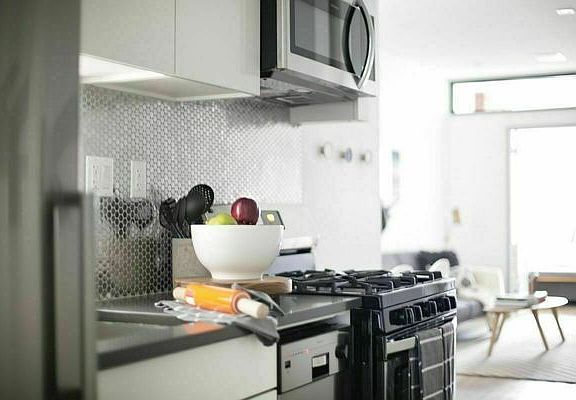 2nd image of 481 Chauncey St #1LL