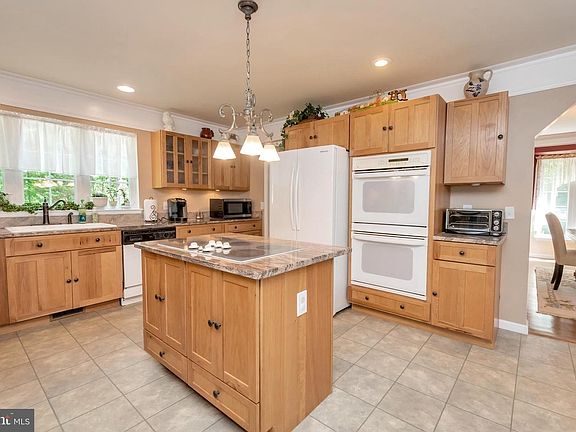 5th image of 9401 Danielville Dr