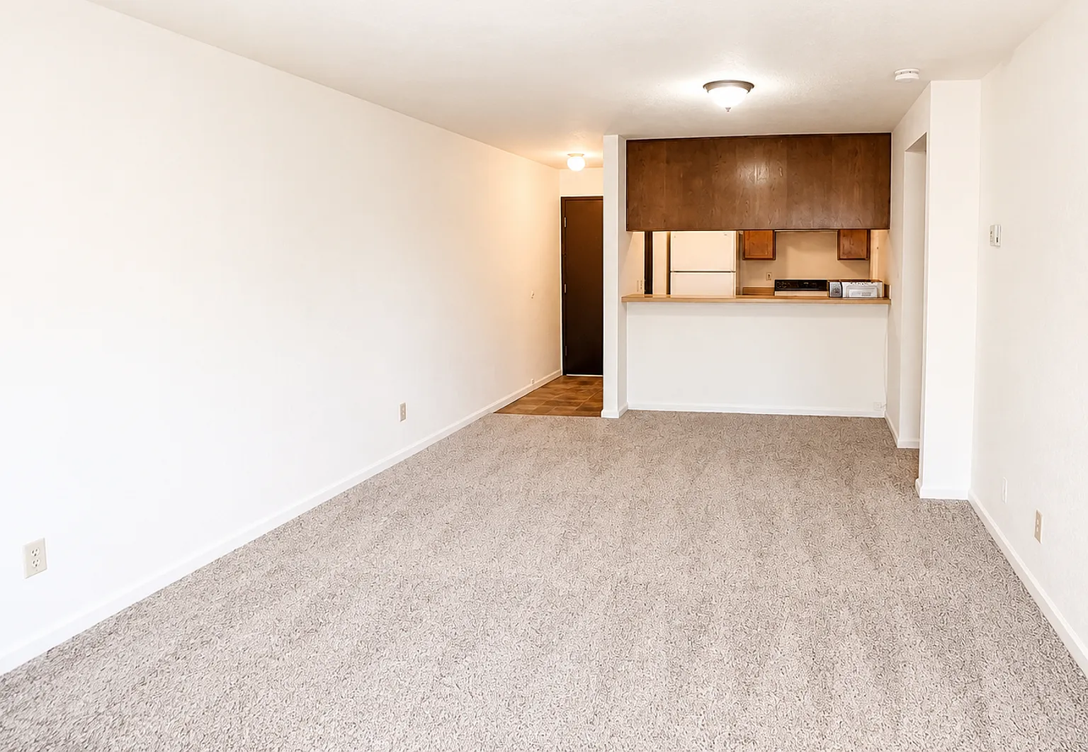 Thoma Holcomb Apartments — Photo 3