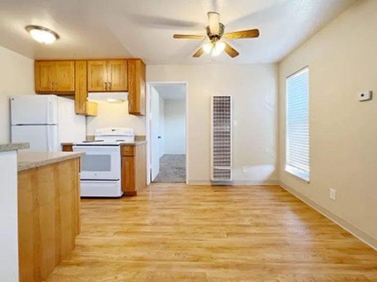 Berkeley Apts — Photo 12