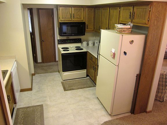 Dine-in kitchen 16 x 11