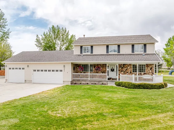 393 Palace Cir, Spring Creek, NV 89815