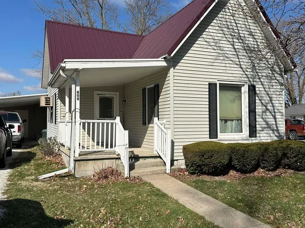 409 W 4th St, Golden, IL 62339