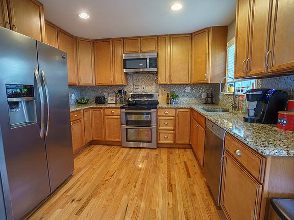 2nd image of 13007 Standish Ct