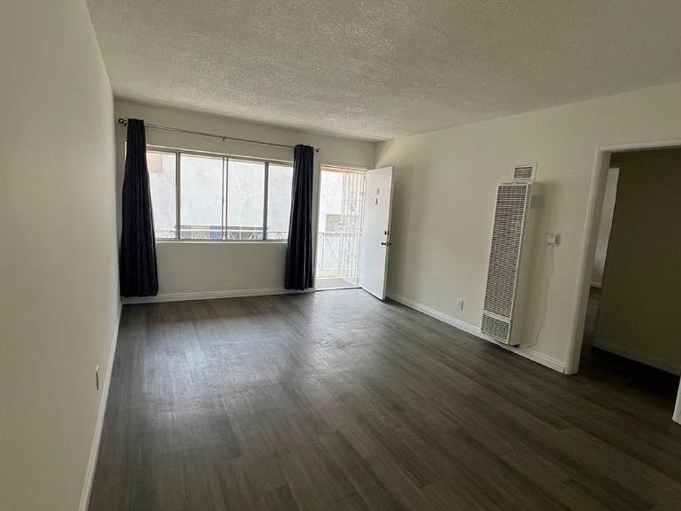 1st image of 530 Venice Way APT 10