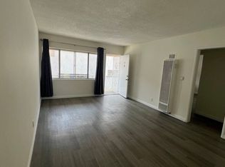 530 Venice Way APT 10, Inglewood, CA 90302