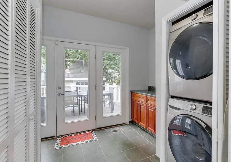823 Shirley Ave — Photo 22