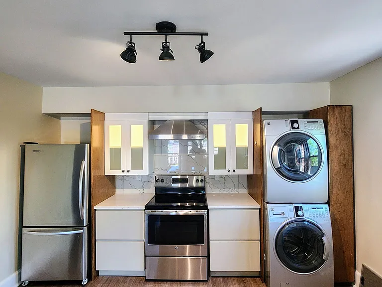 75 Thomas St #1 — Photo 5