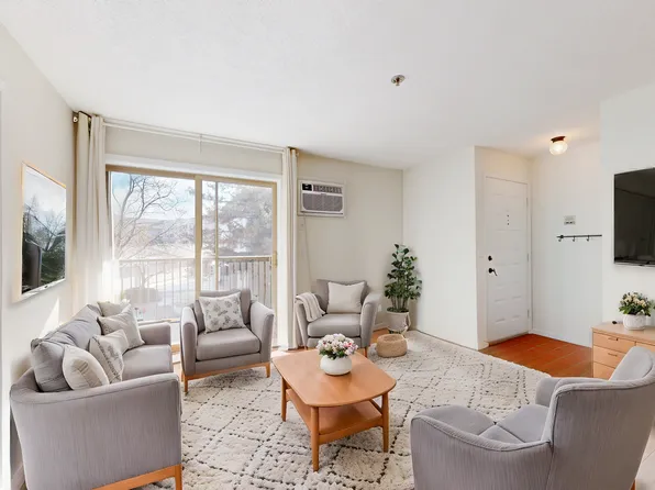 2120 Ridge Dr APT 21, Saint Louis Park, MN 55416