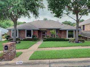 1024 Old Mill Cir, Irving, TX 75061