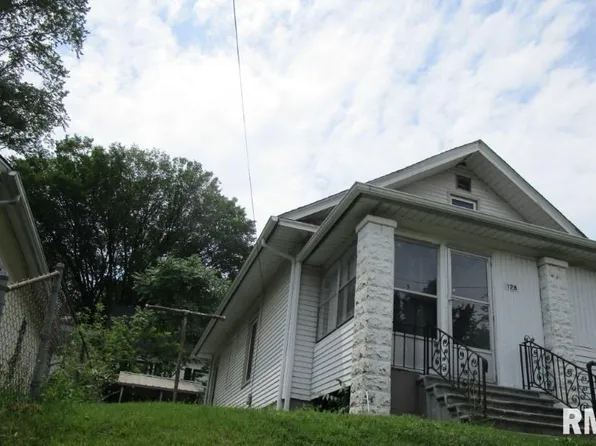 1128 Grand Ave, Davenport, IA 52803