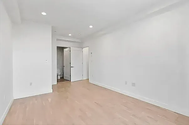 Rented by Living New York | media 38