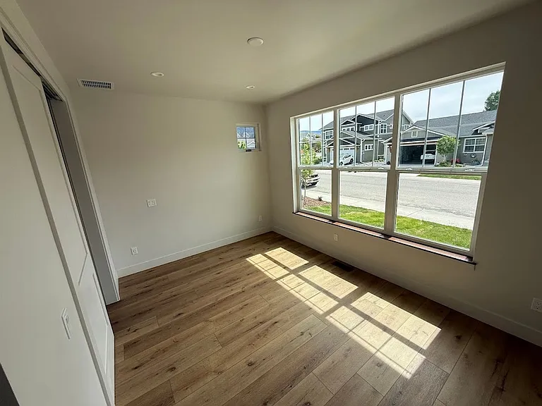 34 Mount Yale Ct — Photo 5
